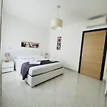 La Casa Panoramica 15 아파트 피조